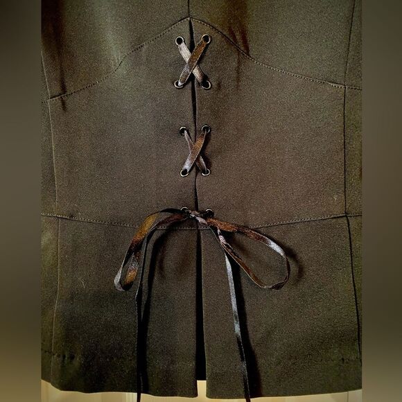 Black Corset style blazer NWOT by AZIZ lace up back sophisticated style size M. - Picture 8 of 8